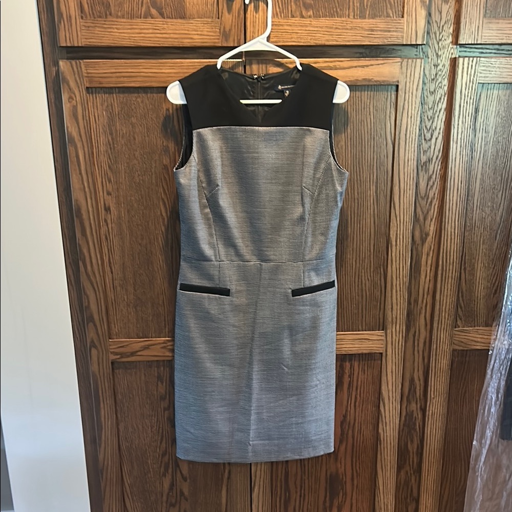 Elegant Black and Gray Sleeveless Dress